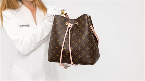 louis vuitton néonie size.